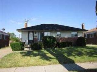 Foreclosed Home - 25185 BARBARA ST, 48066