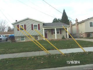 Foreclosed Home - 17611 Castle St, 48066