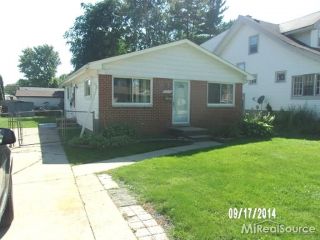 Foreclosed Home - 18634 Common Rd, 48066