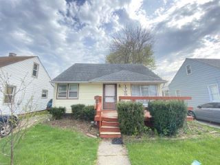 Foreclosed Home - 17606 TENNYSON ST, 48066