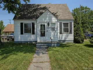 Foreclosed Home - 20449 E 12 MILE RD, 48066