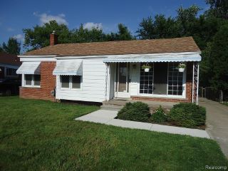 Foreclosed Home - 28222 EDWARD ST, 48066