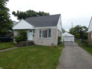 Foreclosed Home - 25254 MACKINAC ST, 48066