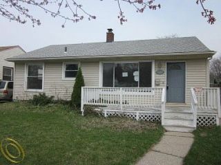 Foreclosed Home - 622 N VERMONT AVE, 48067