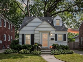 Foreclosed Home - 310 N CONNECTICUT AVE, 48067