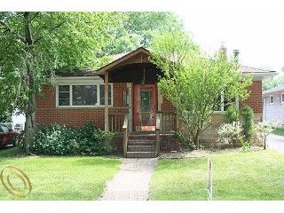 Foreclosed Home - 13329 LINCOLN DR, 48070