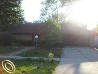 Foreclosed Home - 25211 SCOTIA RD, 48070