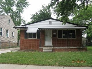 Foreclosed Home - 593 E DALLAS AVE, 48071