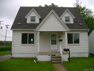 Foreclosed Home - 27132 Vance St, 48071