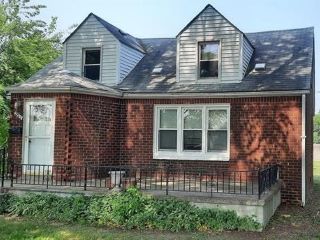 Foreclosed Home - 27113 AREADA ST, 48071
