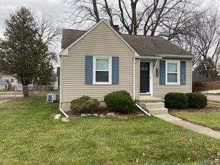 Foreclosed Home - 3714 ELLWOOD AVE, 48072