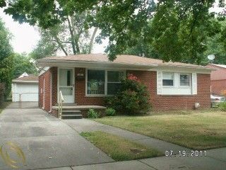 Foreclosed Home - 1411 E WINDEMERE AVE, 48073
