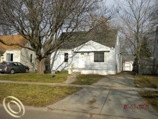 Foreclosed Home - 1221 WHITCOMB AVE, 48073