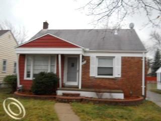 Foreclosed Home - 3313 CHESTER RD, 48073