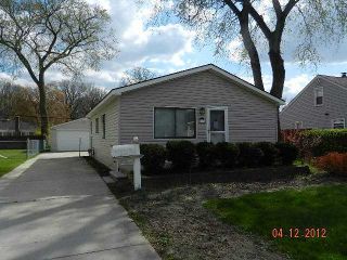Foreclosed Home - 1115 W WINDEMERE AVE, 48073