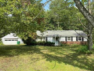 Foreclosed Home - 2230 PRICE RD, 48074