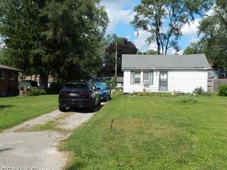 Foreclosed Home - 19690 JEANETTE ST, 48075