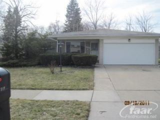 Foreclosed Home - 27389 PIERCE ST, 48076