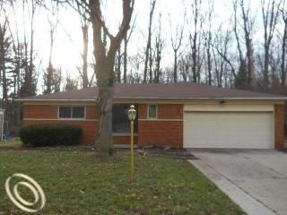 Foreclosed Home - 28107 BERKSHIRE DR, 48076