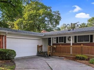 Foreclosed Home - 20180 HARBOR LN, 48076