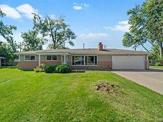 Foreclosed Home - 21605 S TULLER CT, 48076