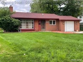 Foreclosed Home - 29318 WESTBROOK PKWY, 48076