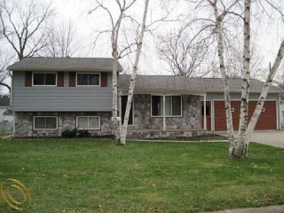 Foreclosed Home - 719 ROYAL ST, 48079