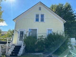 Foreclosed Home - 409 N 5TH ST, 48079