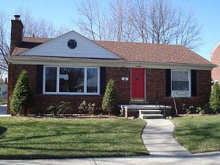Foreclosed Home - 21910 ENGLEHARDT ST, 48080