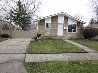 Foreclosed Home - 27933 GREATER MACK AVE, 48081