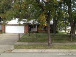 Foreclosed Home - 22245 Lanse St, 48081