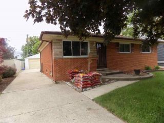 Foreclosed Home - 22810 LINCOLN ST, 48082