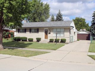 Foreclosed Home - 2195 STRATFORD DR, 48083