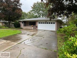 Foreclosed Home - 2228 VIRGINIA DR, 48083
