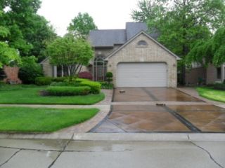 Foreclosed Home - 6242 SMITHFIELD DR, 48085