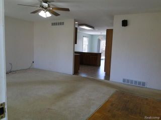 Foreclosed Home - 5057 SOMERTON DR, 48085
