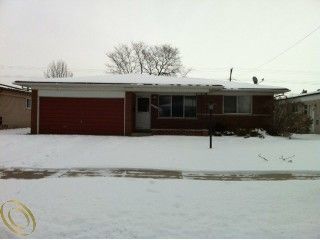 Foreclosed Home - 30910 ROSELAWN DR, 48088