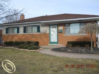 Foreclosed Home - 15019 MARLA DR, 48088
