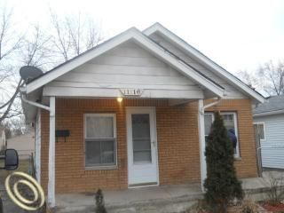 Foreclosed Home - 11116 ESSEX AVE, 48089