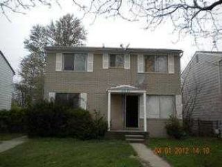 Foreclosed Home - 25943 SCHOENHERR RD, 48089
