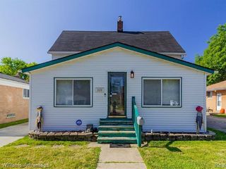 Foreclosed Home - 11436 DODGE AVE, 48089