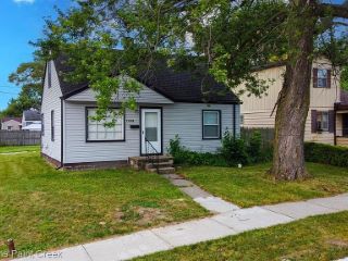 Foreclosed Home - 12896 SHERMAN AVE, 48089