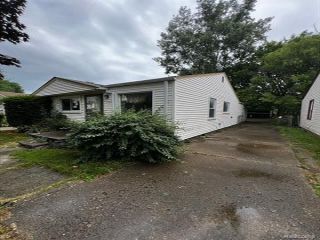 Foreclosed Home - 11055 CHAPP AVE, 48089