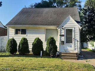 Foreclosed Home - 8420 REPUBLIC AVE, 48089