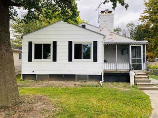 Foreclosed Home - 23329 WILLARD AVE, 48089