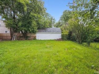 Foreclosed Home - 8743 STUDEBAKER AVE, 48089