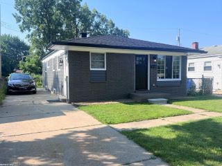 Foreclosed Home - 13670 HOVEY AVE, 48089