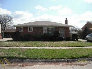 Foreclosed Home - 24076 KAREN AVE, 48091