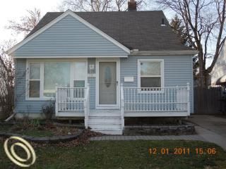 Foreclosed Home - 21043 SYRACUSE AVE, 48091