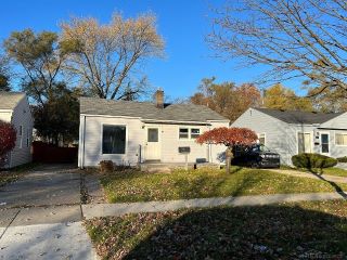 Foreclosed Home - 21057 ATLANTIC AVE, 48091